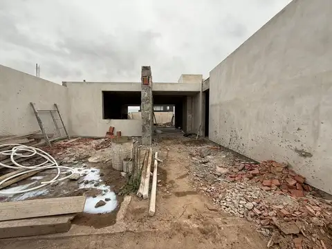 VENTA CASA 3 DORMITORIOS PB DOCTA NOBU TOWN