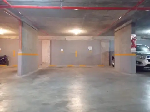 VENTA COCHERA CUBIERTA ITUZAINGO CENTRO C/AMENITIE