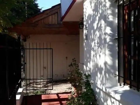 CASA 4 AMBIENTES EN VENTA - JOSÉ LEÓN SUAREZ