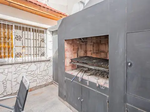 VENTA CASA 5 AMBIENTES CRUCECITA