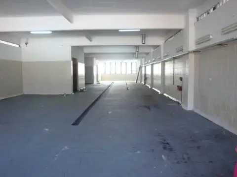 Galpon en Venta en Pompeya, USD 680.000