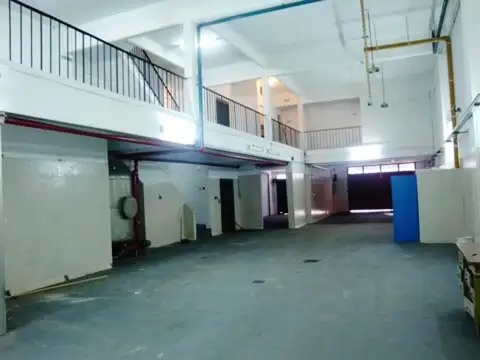 Galpon en Venta en Pompeya, USD 680.000