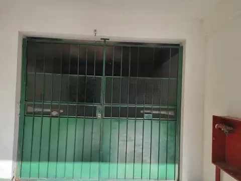 VENTA COCHERA CUBIERTA EN CENTRO DE SAN FERNANDO