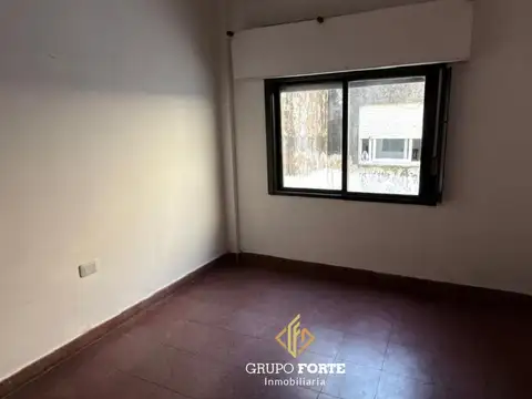 Dean Funes 100, Piso 3