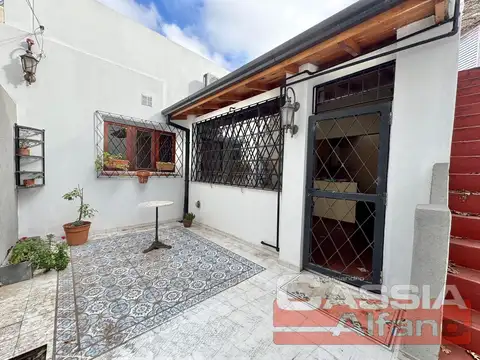 DEPARTAMENTO EN PH, 3 AMBIENTES CON PATIO Y TERRAZA, OPORTUNIDAD!