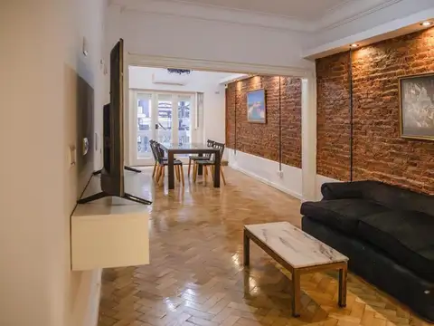 Azcuenaga 1800, Piso 1