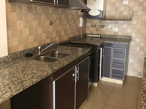 EXCELENTE DEPARTAMENTO EN VENTA CON COCHERA  