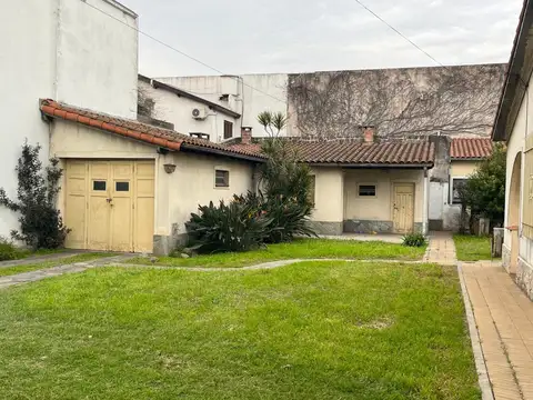 Casa en Venta con 5 cocheras