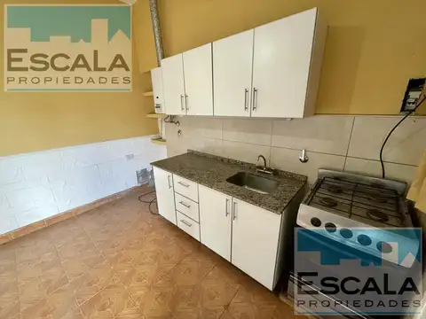 Casa 2 ambientes con 1 baño