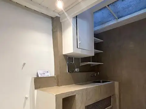 Arenales y Uriburu - Ambiente + Entrepiso - Barrio Norte