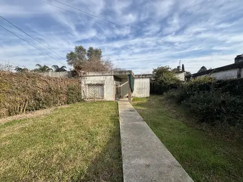 Casa 2 dormitorios con jardín