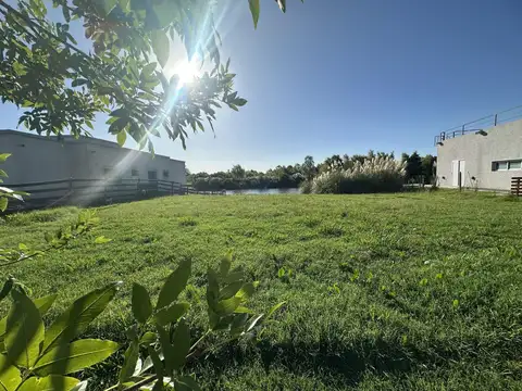 Terreno en Venta de 926,0 m2