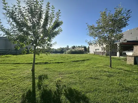 Terreno en Venta de 926,0 m2