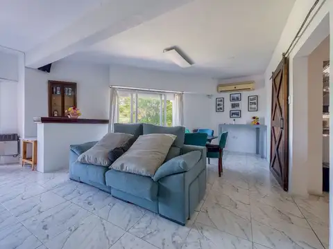 Depto Tipo Casa en Venta 8 años