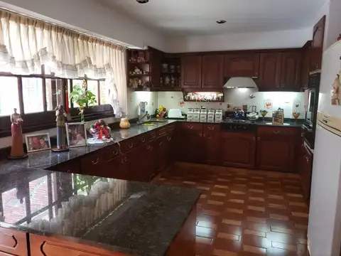 Chalet en 2 Plantas 4 Amb