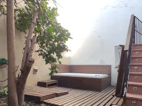 Casa 4 ambientes con 2 baños