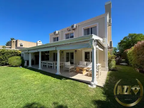 Casa 4 ambientes en Los Jazmines, Pilar del Este