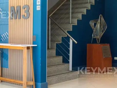 Oficina en Alquiler con 1 cochera