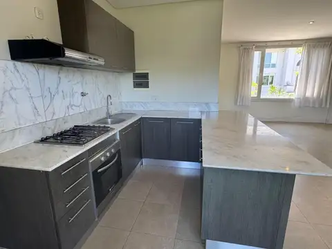 Departamento en alquiler dos dormitorios  - Chateau del Palmar, Nordelta