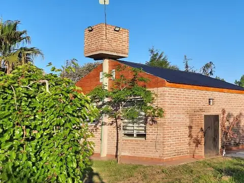 Casa Quinta en venta - 2 Dormitorios 2 Baños - 900Mts2 - San Vicente