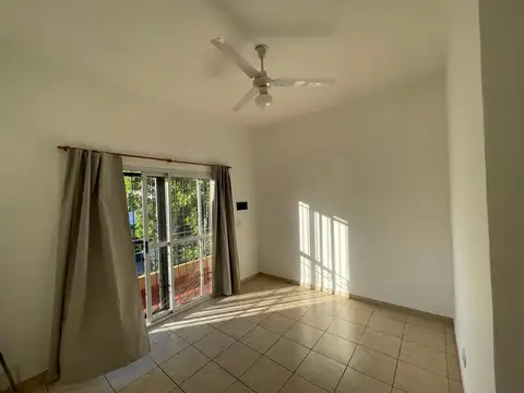 Directorio 200, Piso 1