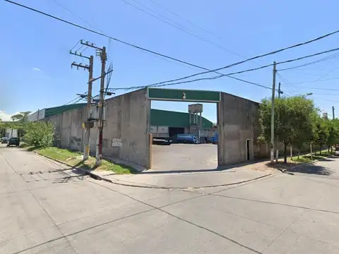 Galpon en Venta 63  mts Frente