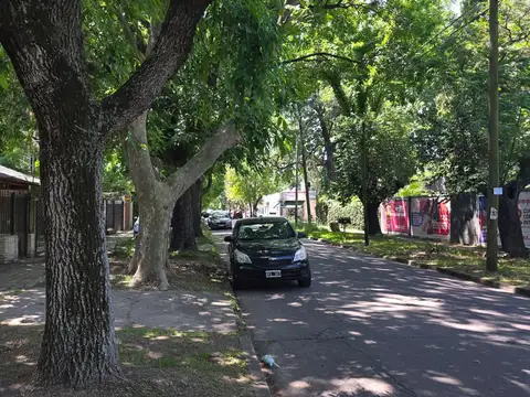 LOTE ADROGUE, DOBLE LOTE, CASA A DEMOLER, TERRENO, INVERSION, CONSTRUCCION