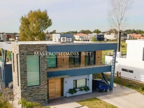 Venta Casa en Terralagos 4 Dormitorios Canning 100