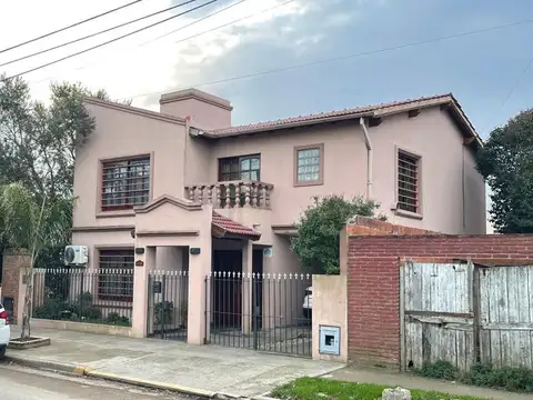 Hermosa casa de 5 Amb - Ideal para vivienda permanente 