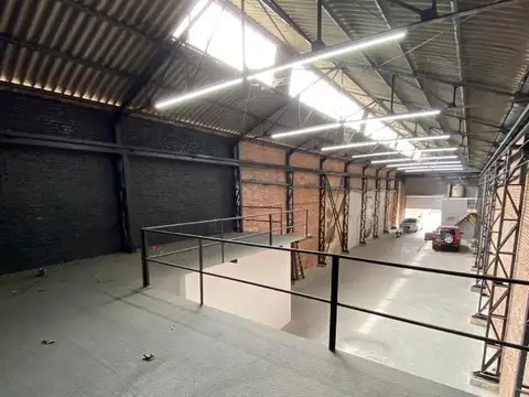 Galpon en Venta en Quilmes Oeste, USD 400.000