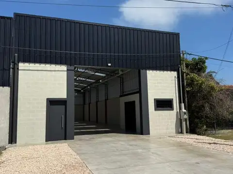 Venta Galpon Sobre Avenida La Plata Estrenar