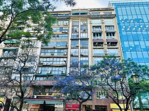 Carlos Pellegrini 700