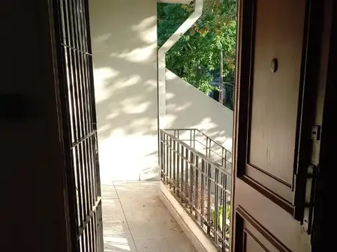 Depto Tipo Casa en Alquiler en Florida Mitre/Este, $ 900.000