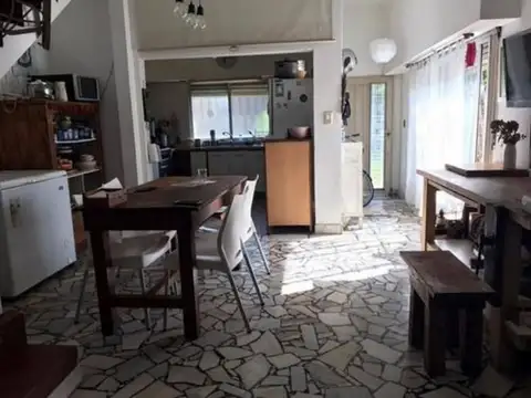 Depto Tipo Casa en Venta en El Palomar, USD 105.000