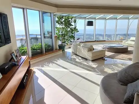 Departamento 8 ambientes con 4 baños