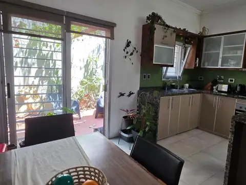 Depto Tipo Casa en Venta con 1 cocheras