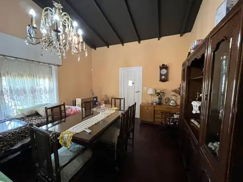 Casa en Venta en Barrio Parque Leloir, USD 250.000