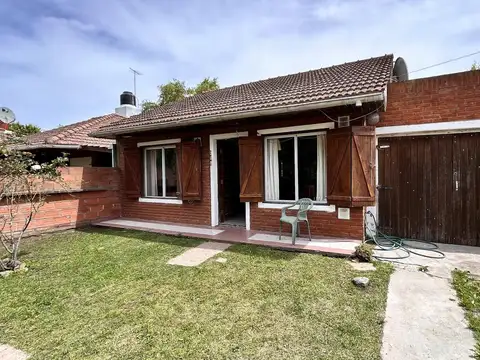 VENTA CASA 3 AMB CON PARQUE Y QUINCHO EN SANTA CLARA DEL MAR