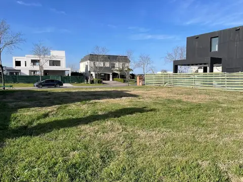 Terreno en Venta en Puertos - Barrio Amarras, USD 165.000