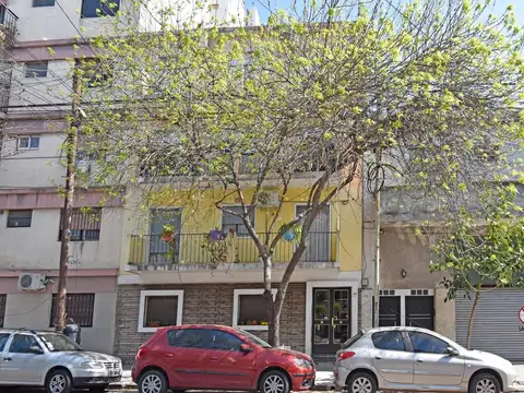 Departamento 2 ambientes 2°piso x esc, b/exp