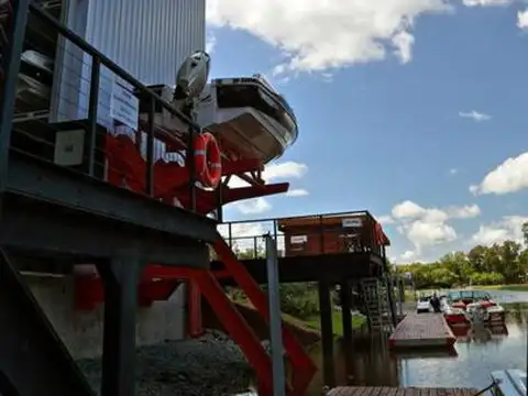 Cama náutica 18 pies en guardería náutica Delta Marina