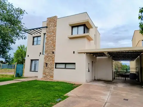 Venta de casa en Alba de Tanqay, Maipu