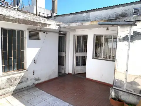 Depto Tipo Casa 2 ambientes con 1 baño