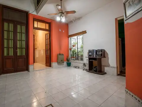 Depto Tipo Casa en Venta en Paternal, USD 155.000