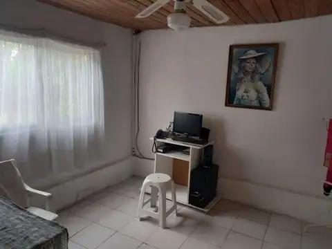 Casa 5 ambientes con 1 baño