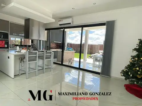 Casa en Venta en Countries y Barrios Cerrados en Esteban Echeverria, USD 440.000