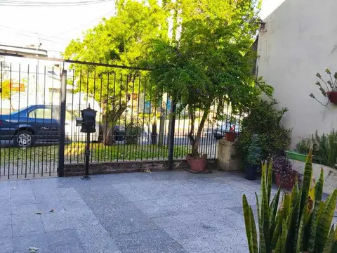 MARCOS AVELLANEDA 700