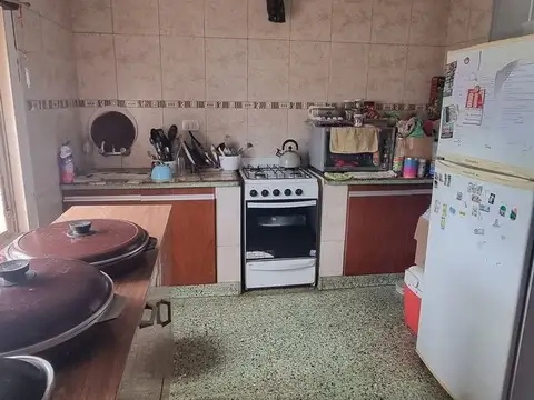 Casa 5 ambientes con 2 baños