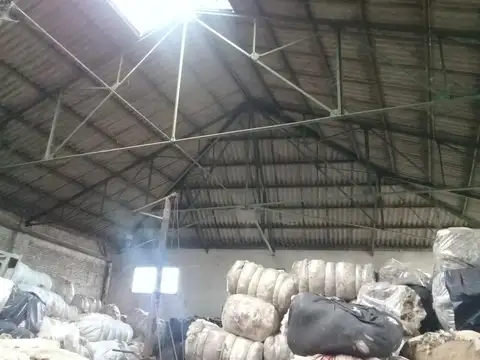 Galpón 1,377 Mts² en Esq. Zona Barracas de Avellaneda