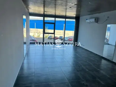 Av Gaona, Colectora Sur Acceso Oeste 11000